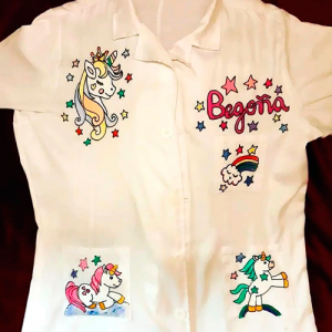 Bata pintada a mano para profesores